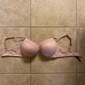 Victoria’s Secret Bombshell Bra 36C